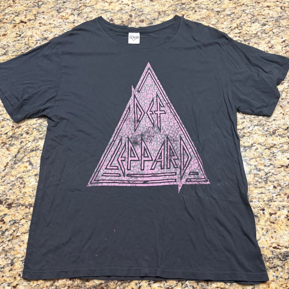 Def Leppard Letluv Pink Leopard Triangle Graphic T-Shirt Mens L  Black ws